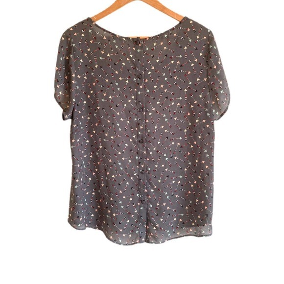 TORRID Abbey - Arrow Georgette Button Back Blouse - Picture 8 of 11